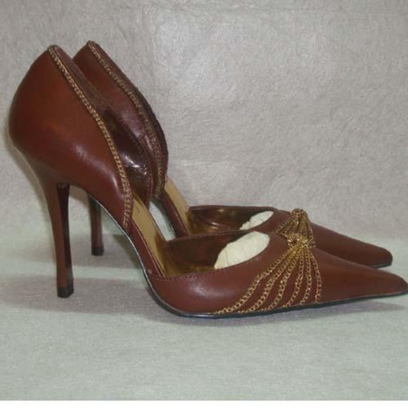 2 pair Bakers‎ pump with chain embellishment - Picture 2 of 3